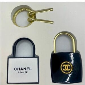 CHANEL La Collection Lock & Key Set with Black and Gold Details